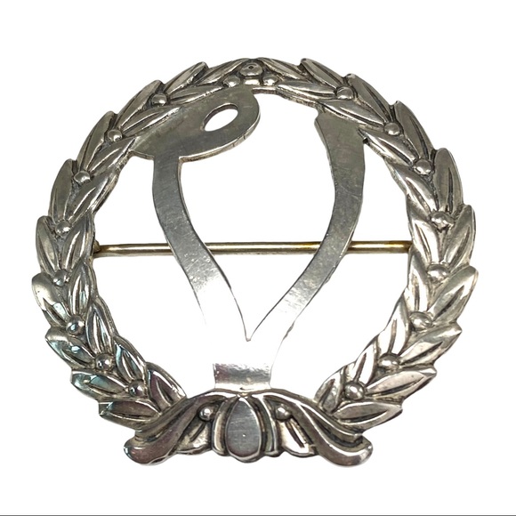 Vintage Sterling Silver Brooch Pin With The Monogram “V” 1 ¼ Inches - Picture 3 of 5